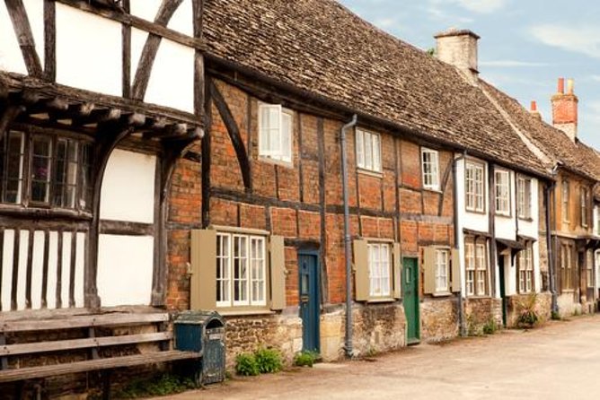 Small-Group to Bath, Lacock, Avebury and Stonehenge from London - What to pack (and what to wear) for a full-day England circuit