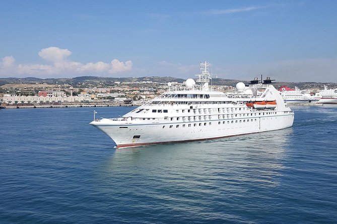 Small-Group Transfer: from London or Heathrow Hotels to Southampton Cruise Port - How the London-to-Southampton Transfer Works (and Why That Matters)