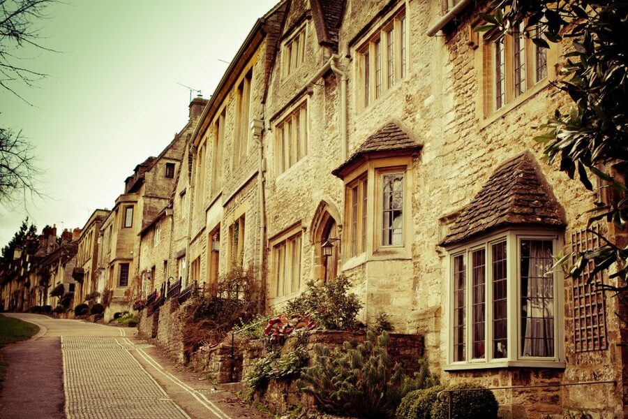 Southampton: London via the Cotswolds, Oxford and Pub Lunch - Bibury and Arlington Row: that honey-stone look, up close