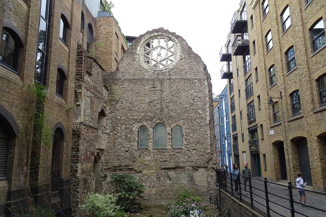Southwark - an exclusive private walking tour full of surprises! - Southwark Cathedral: Henry VIII didn’t erase everything