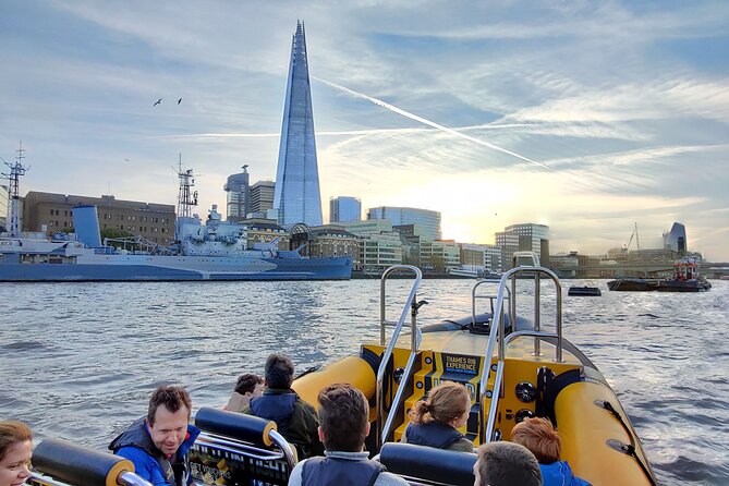 Speedboat 'Ultimate Tower Blast' from Tower Millennium Pier - 40 minutes - How the ride feels: music, speed, and live commentary