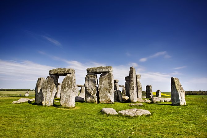 Stonehenge and Bath Day Guided Tour from London - What to Pack for Rain, Heat, and Long Sitting