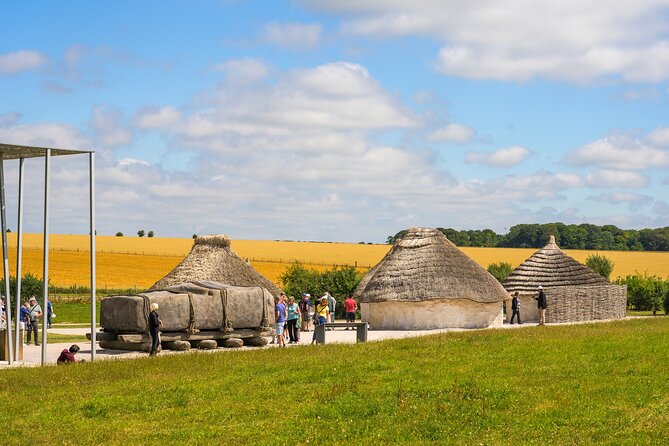Stonehenge and Bath Guided Day Tour from London - The Road to Stonehenge: When the Commentary Makes It Worth It