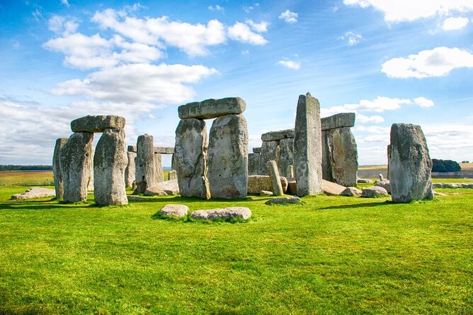 Stonehenge and Bath Guided Day Tour from London - Stonehenge in Nearly Two Hours: Seeing the Real Site, Not Just the Icon