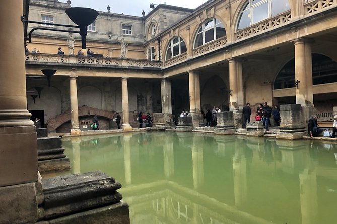 Stonehenge and Bath Private Car with Driver Guide - The panoramic Bath drive: Abbey, Royal Crescent, the Circus, and author country