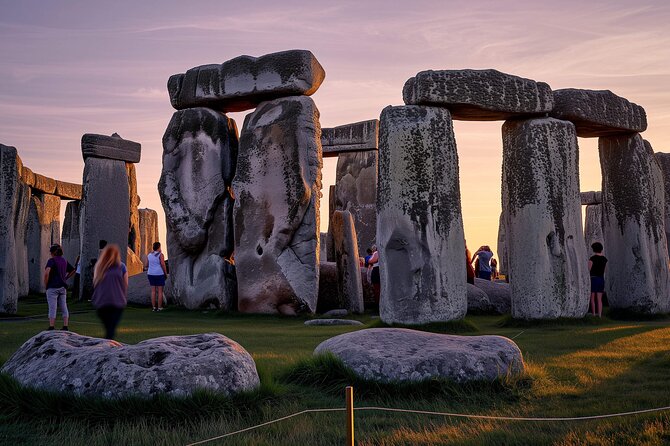 Stonehenge and Bath Tour from London with options - When the group feels big: what to expect on the road