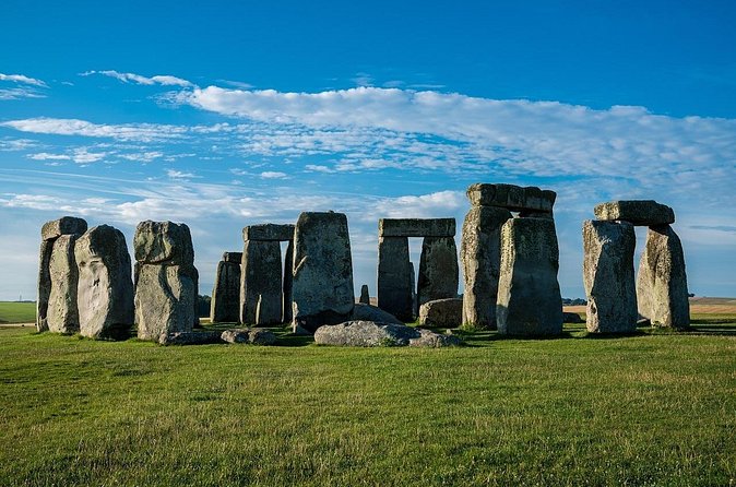 Stonehenge and Oxford Day Tour from London Including Admission - Oxford on foot: university buildings tour plus your own rhythm