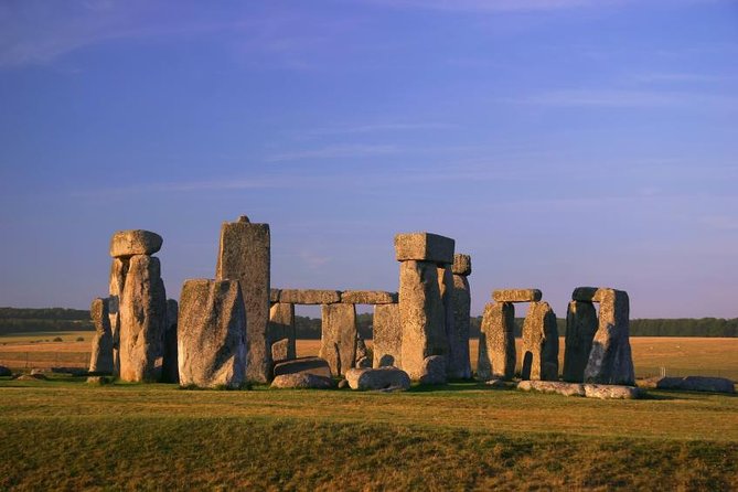 Stonehenge and Oxford Day Tour from London Including Admission - Stonehenge admission included, plus the audio app you’ll use