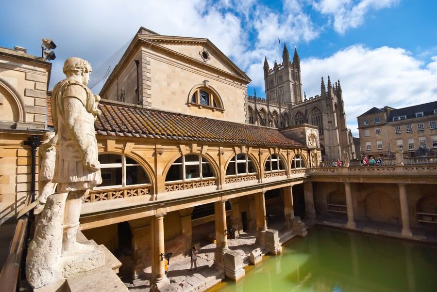 Stonehenge & Bath: Full-Day Coach Tour from London - The Bath approach: your coach panoramic sweep sets the stage