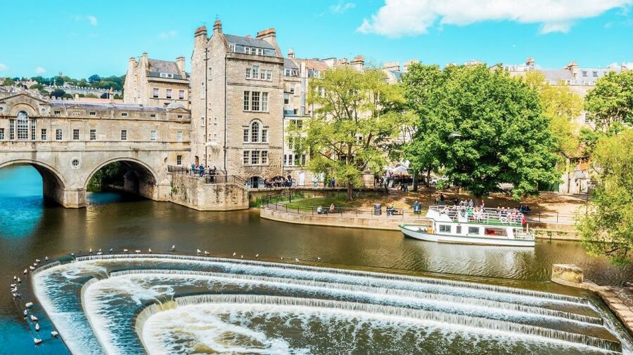 Stonehenge & Bath: Full-Day Coach Tour from London - Road time, drop-offs, and comfort details you should care about