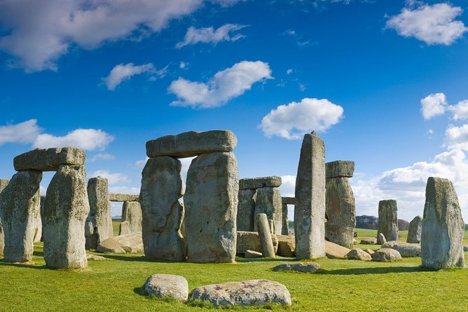 Stonehenge Half-Day Tour from London with Admission - The “No Live Guide” Part: What You Gain and What You Miss