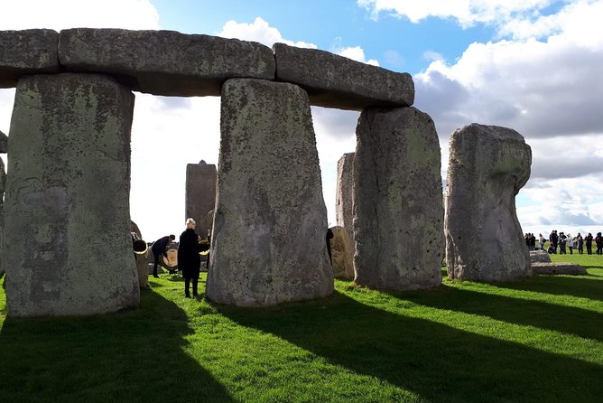 Stonehenge Inner Circle Private Tour from London with Bath Visit - Bath in one day: Royal Crescent views, Bath Abbey, and the Roman Baths choice