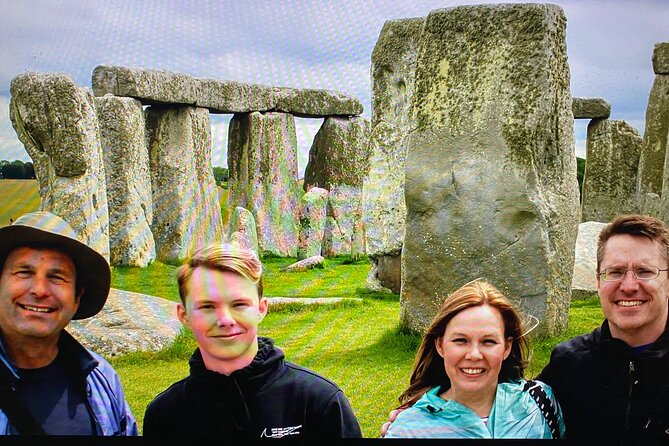 Stonehenge Private Tour - Stonehenge timing: the walk option (25 minutes) or the quick shuttle