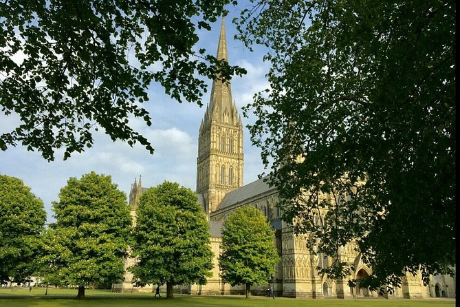 Stonehenge & Salisbury Cathedral: Private Day Trip from London - A Private Route Out of London That Still Feels Reasonable
