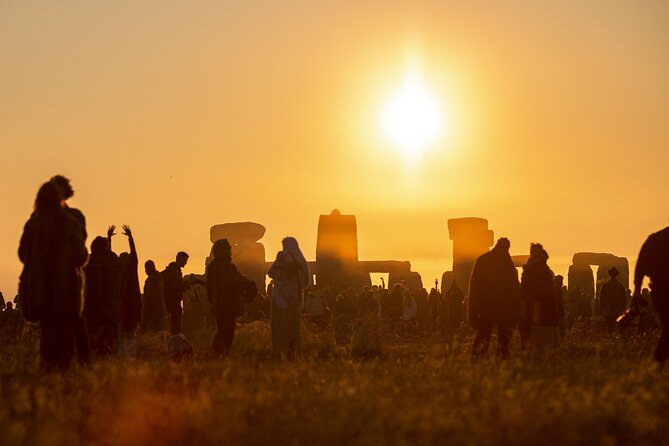 Stonehenge Summer Solstice Tour from London: Sunset or Sunrise Viewing - Timing and Pace on Solstice Day: How to Protect Your Moment