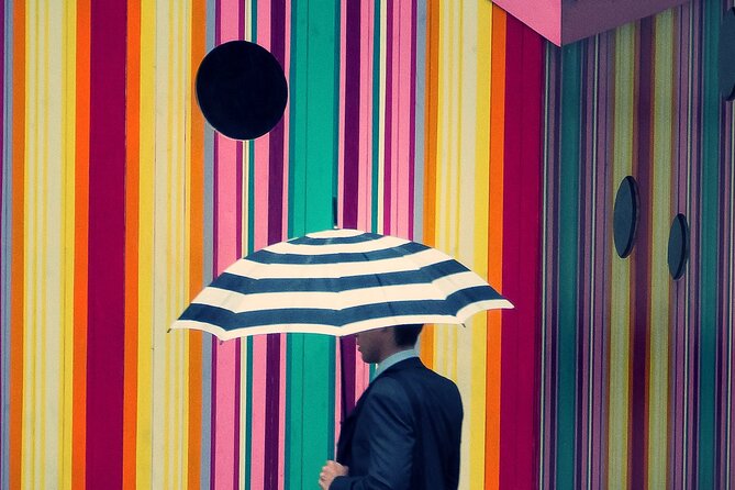 Street Photography Workshops in London - Less-crowded vantage points: why that changes your photos