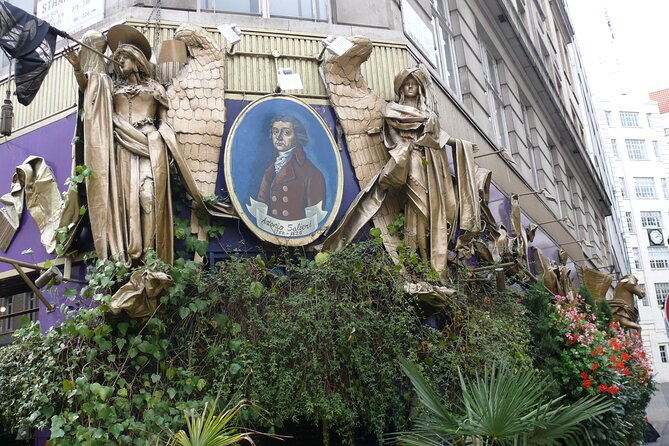 Take Your Time Private London Walking Tour - Stop 3: Westminster Abbey area, The Mall, and royal-court vibes