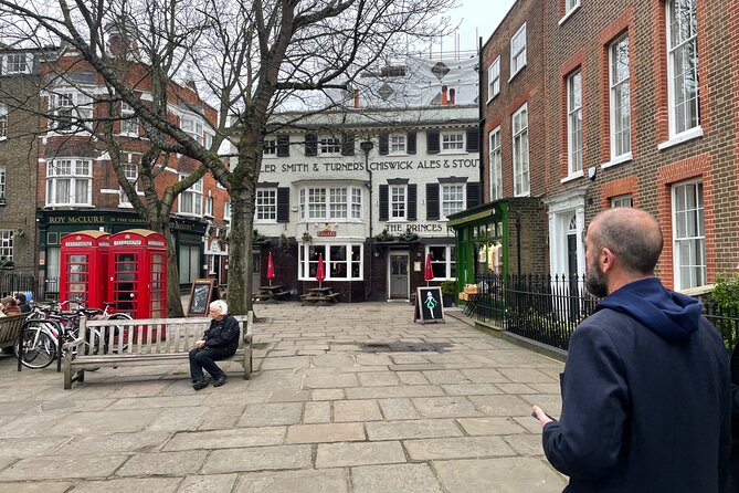 Ted Lasso London Taxi Tour - Hotel Pickup Done Right: Getting There Without Stress