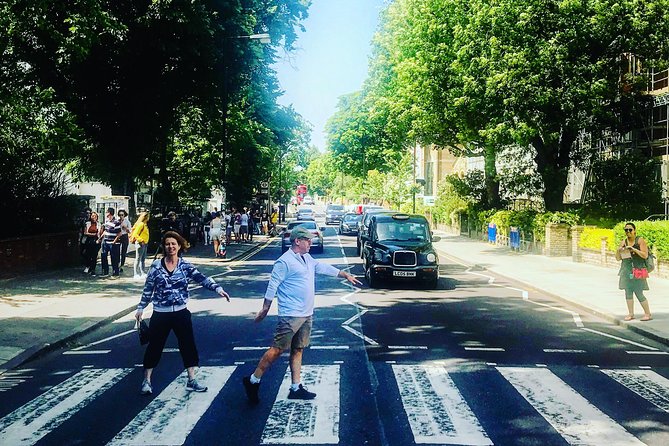 The Beatles in London Private Taxi Tour - Getting picked up in central London without the stress