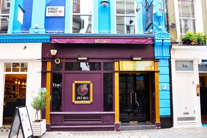 The Beatles tour in London in Spanish - Soho Square: la idea empresarial de Paul y el inicio del recorrido