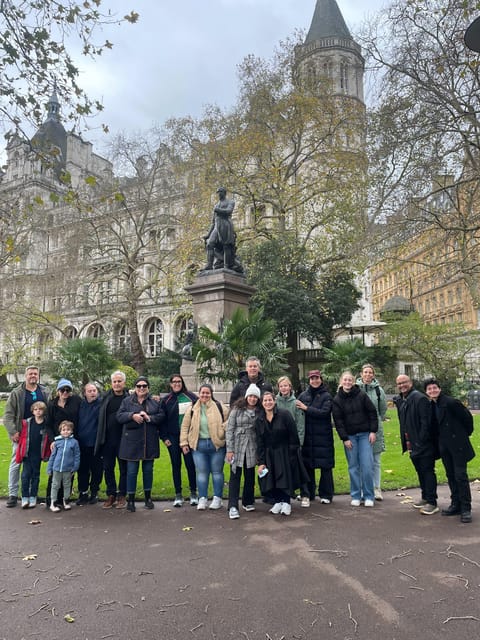 The Changing of the Guard Experience with Thames Boat ride - Meeting at the Statue of Diana: Quick Start, Easy Orientation