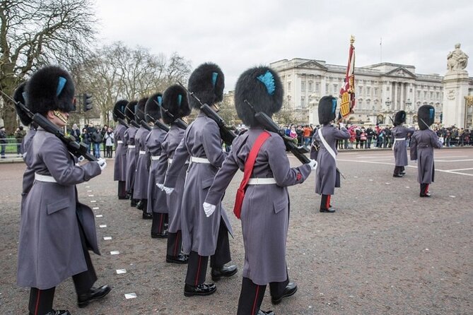The Changing of the Guard Tour and Buckingham Palace - Stop 3: Trafalgar Square and Nelson’s Column to end strong