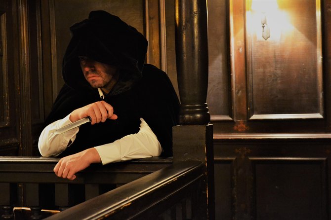 The Cloak and Dagger Tour in London - How the tour kicks off at the George Inn