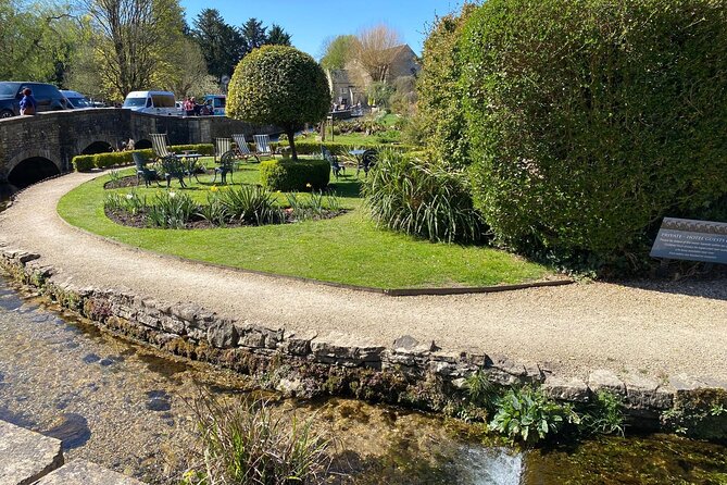 The Cotswolds Private Black Cab Tour with Hotel Pick up - Bibury and Arlington Row: Honey-Stone Cottages and the River Coln Look