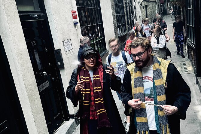 The Harry Potter Walking Tour with Potter-Vision - Trafalgar Square and Gringotts Inspiration