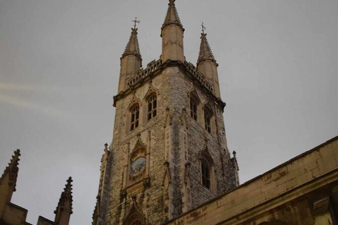 The Haunted Pubs of Old London: Small Group Tour - From the Sutton Arms to Charterhouse Square: a first half-pint and a plague hit