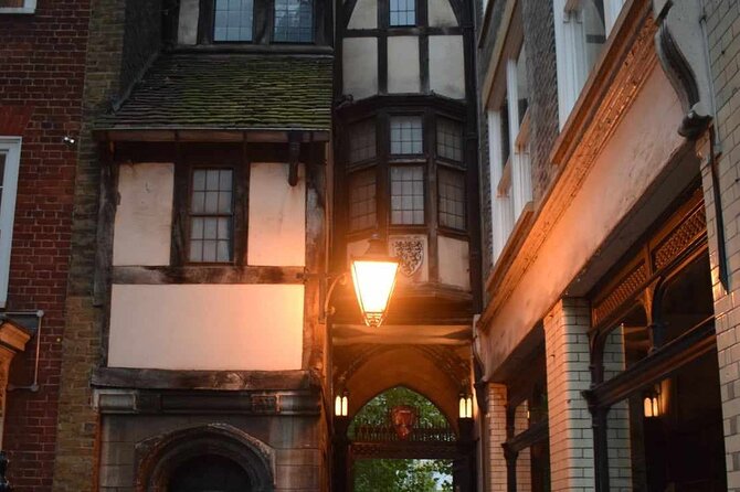 The Haunted Pubs of Old London: Small Group Tour - An Art Deco Poirot sight: seeing film mythology in real streets
