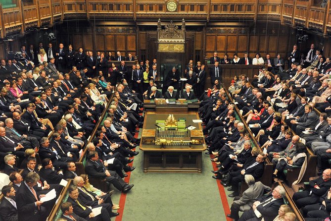 The Houses of Parliament & 30+ Top London Sights Tour - Parliament Square and Big Ben closeness: the money shot stop