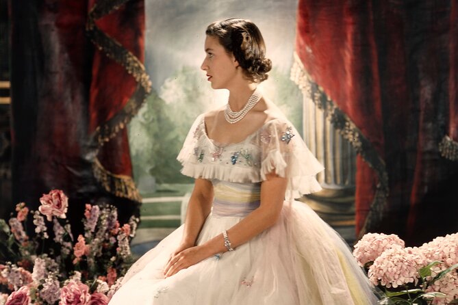 The Kings Gallery - Queen Elizabeth II: Her Life in Style - The King’s Gallery at Buckingham Palace: what you’re really buying