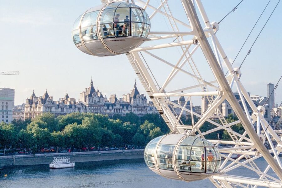 The London Eye Champagne Experience - Should you book this champagne add-on?