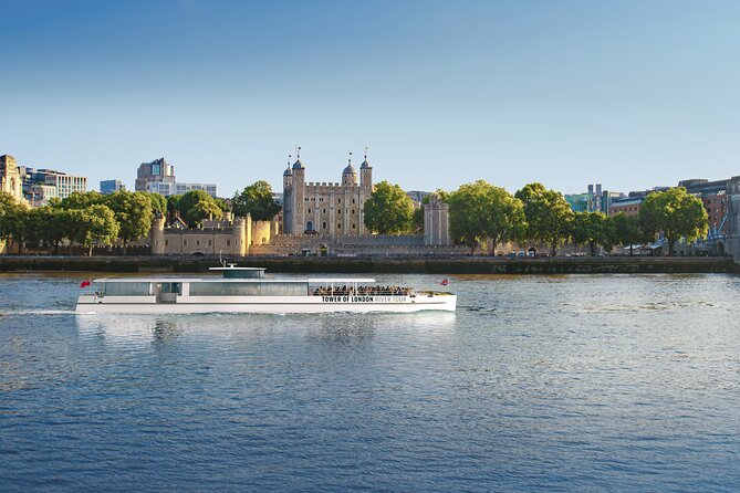 The Official Tower of London River Tour- Sightseeing River Cruise - Tower Bridge Quay: getting on board without losing your ride