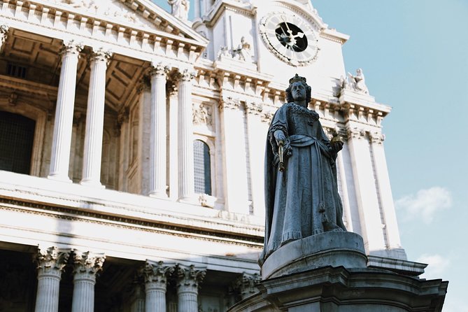 The Old City of London - Exclusive Guided Walking Tour - Tower of London: Castle drama, royal palace layers, and a quick reality check