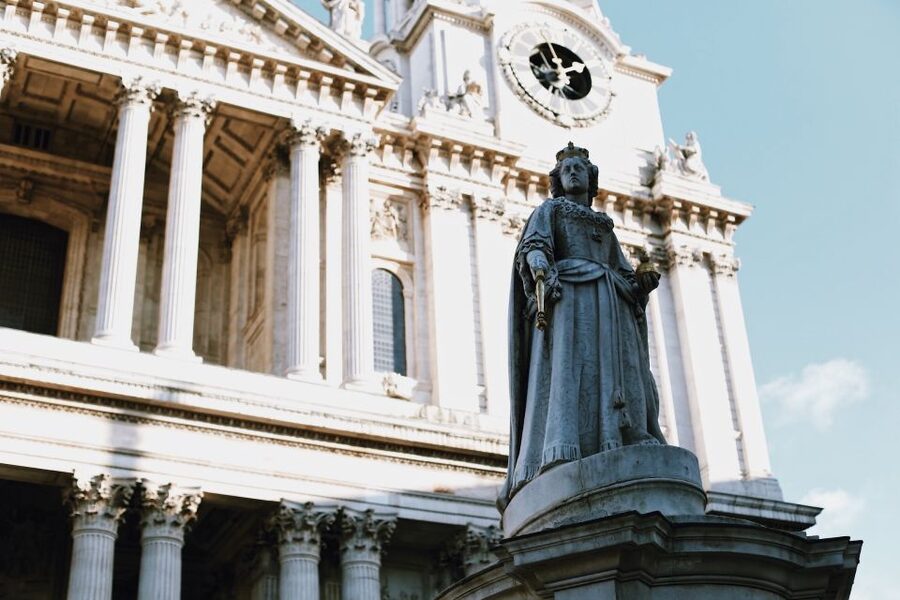 The Old City of London - Guided Walking Tour 12 guests 2,5h - The Tower of London: a final landmark with guided context