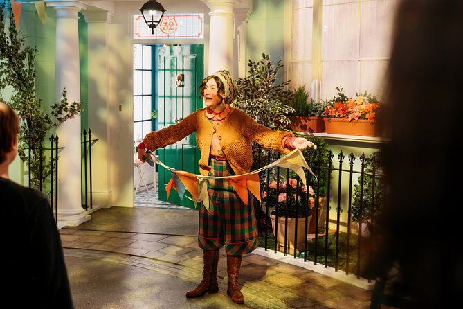 The Paddington Bear™️ Experience ticket - Paddington Station: meeting the Station Master and boarding the train