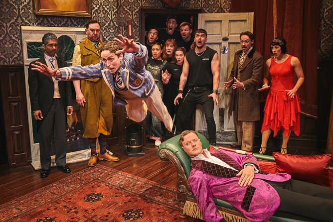 The Play That Goes Wrong in London Theatre - Should you book The Play That Goes Wrong?