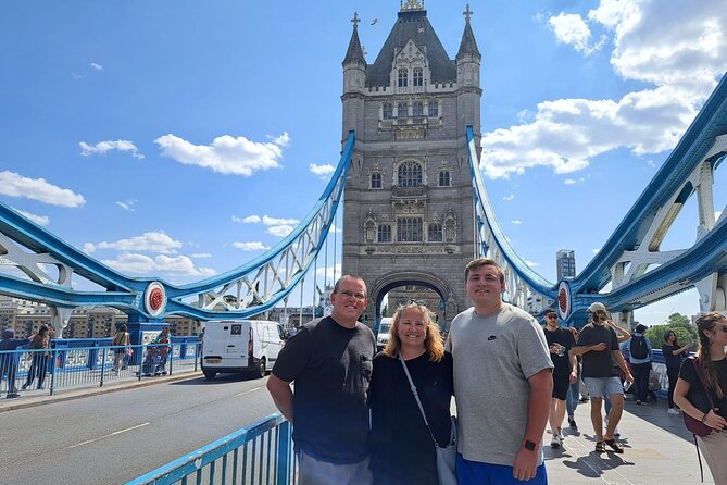 The Premier Classic London: Private 4-Hour Tour in a Black Cab - Royal Residences and Dark History: St James’s Palace and the Tower of London