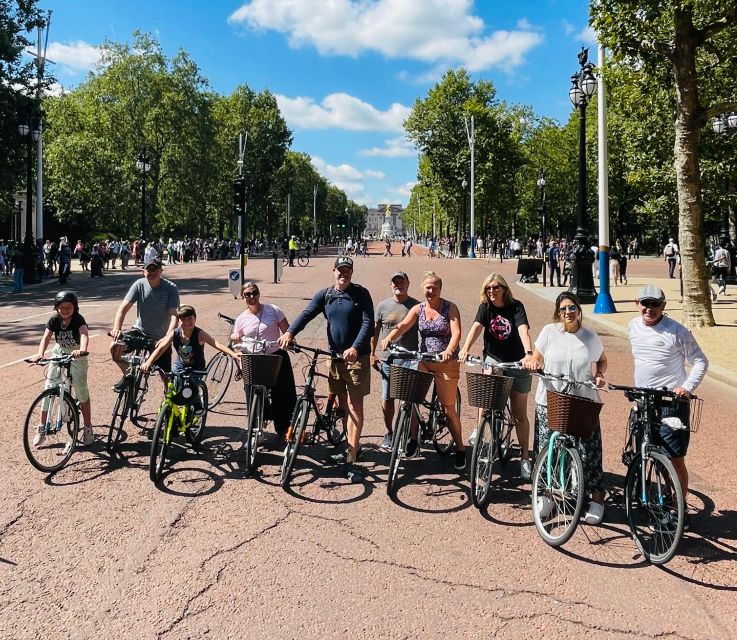 The Royal Express, 2.5 hour tour - Buckingham Palace and the outside-only landmark effect