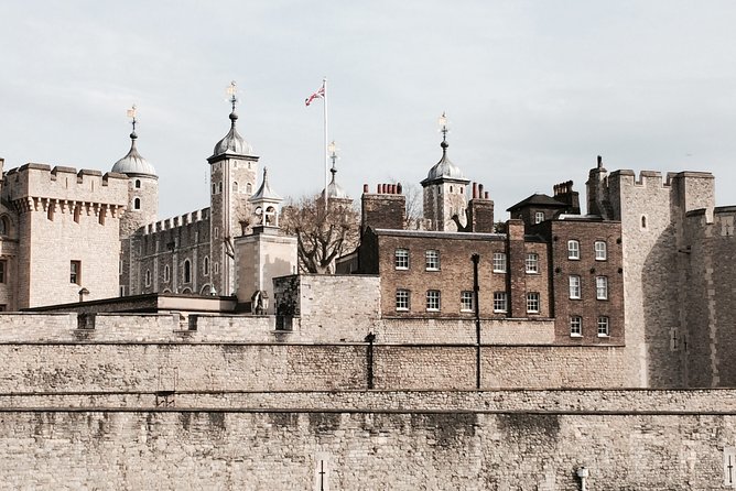 The Tower of London - Small Group Tour with a Local Expert - Why this Tower tour can feel like better value than DIY