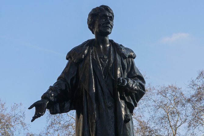 The women of London - Where the walk starts (and why the meeting point matters)