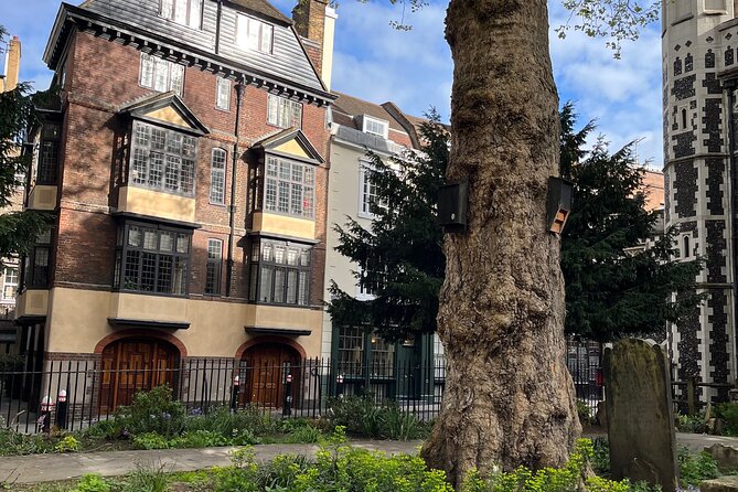 Thomas Cromwell’s Wolf Hall Tudor London Walking Tour - Quiet detours below street level and behind private gates