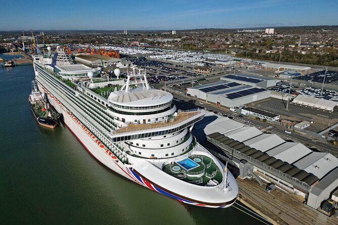 To or from London Heathrow Airport to Southampton Cruise Port - Vehicle size and luggage rules: what fits, what doesn’t