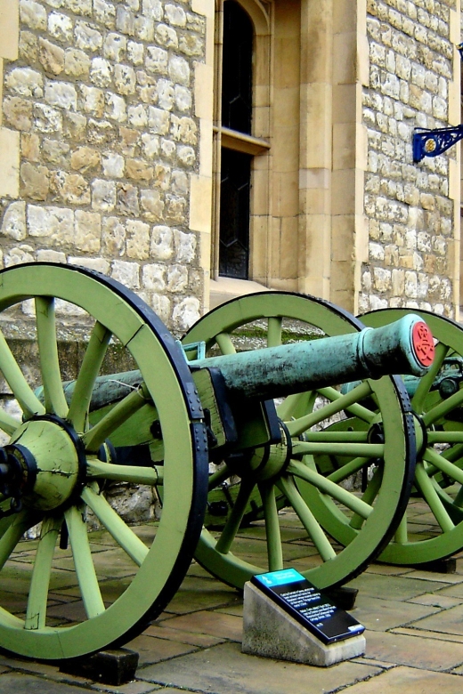 Tower of London and Tower Bridge Private Tour - Tower of London and Tower Bridge in 4 hours: what this tour nails