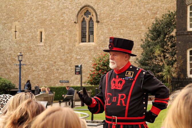 Tower of London: Crown Jewels & Beefeater Opening Ceremony - Timing, walking, and the one drawback to plan for