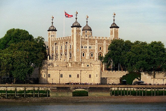 Tower of London & Crown Jewels Tour with Beefeater Meet & Greet - How to make the most of your free time inside