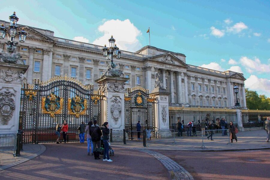 Tower of London Early Access & Beefeater Opening Ceremony - Entering The Tower Early: The Real Payoff Is Timing