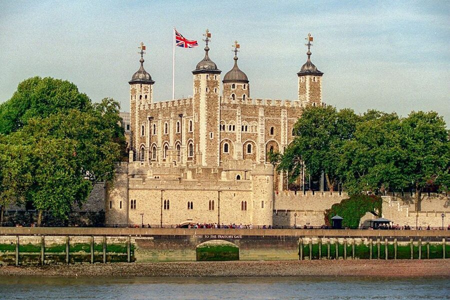 Tower of London Early Access & Beefeater Opening Ceremony - White Tower and the Wards: How to Spend Your Self-Time